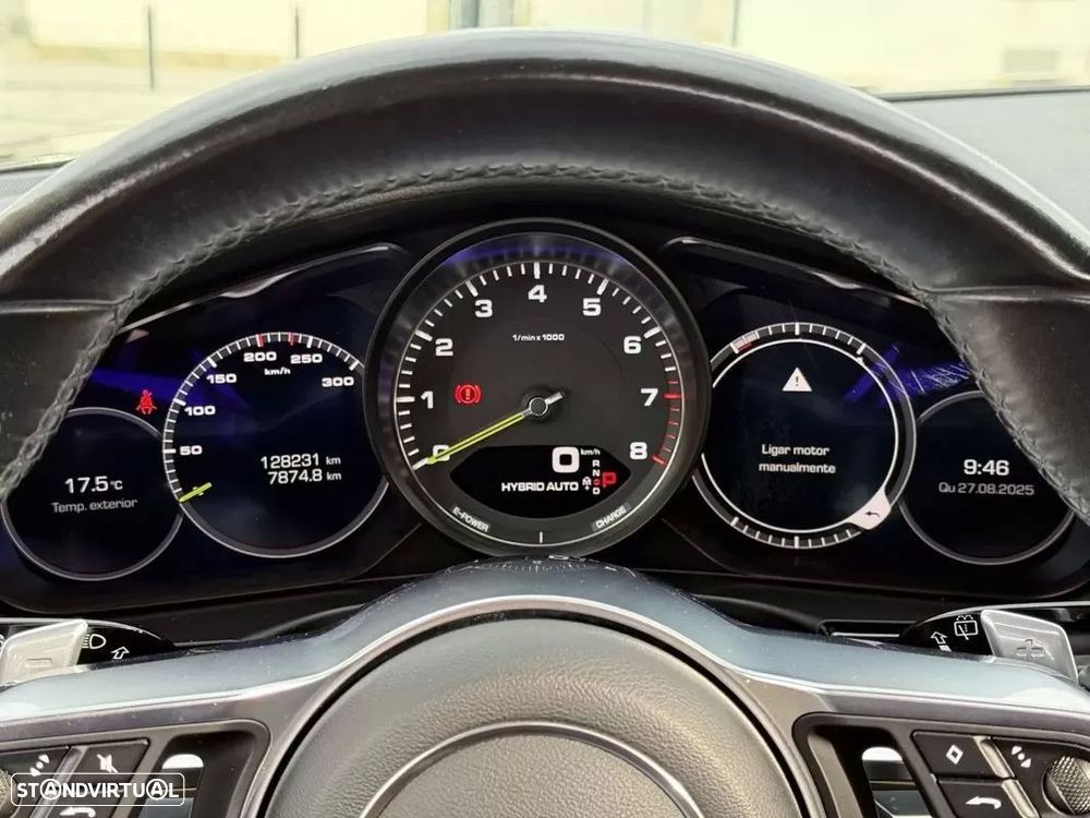 Porsche Panamera Sport Turismo 4 E-Hybrid - 22