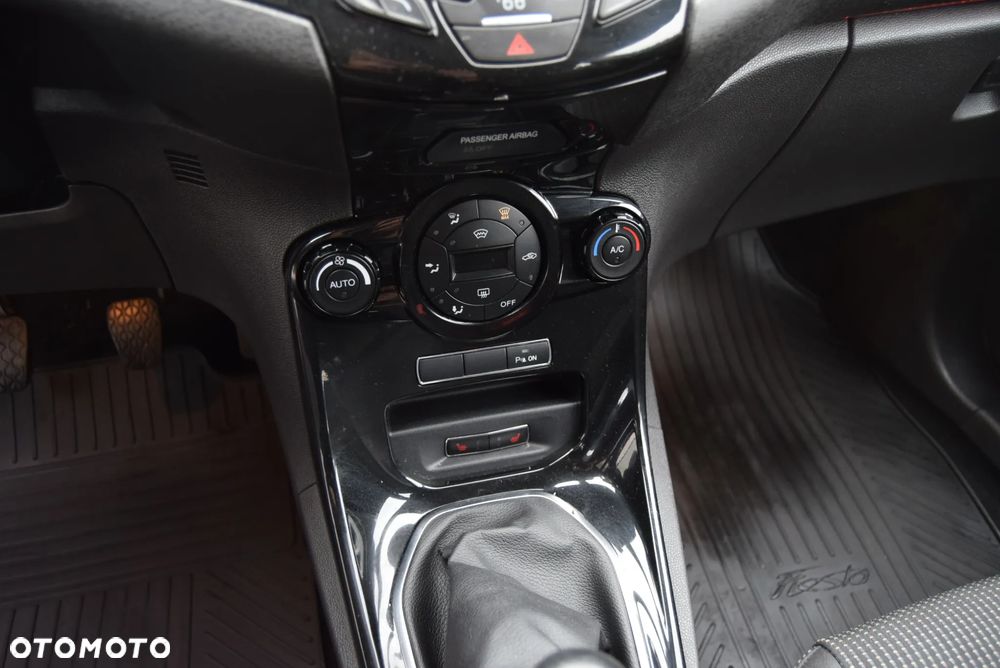 Ford Fiesta 1.5 TDCi Celebration - 20
