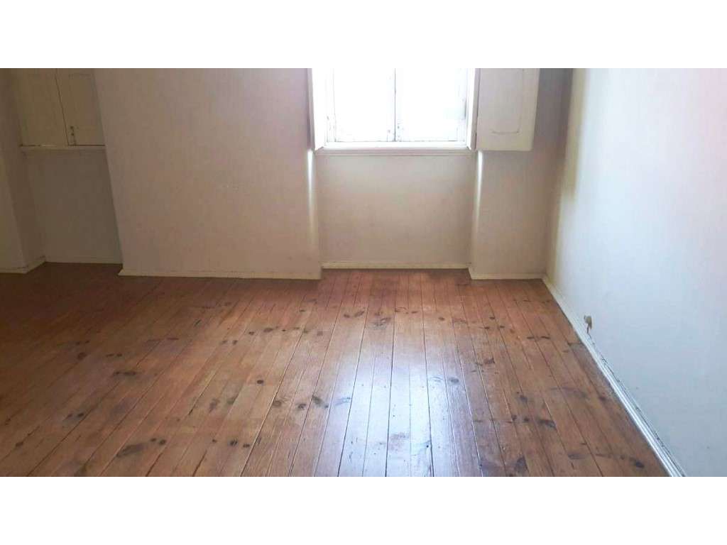 Moradia independente em Loures - Grande imagem: 2/2