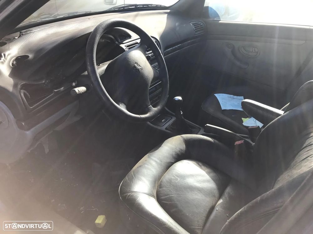 Peugeot 406 2.0 16V 4P 1996 - Para Peças - 3