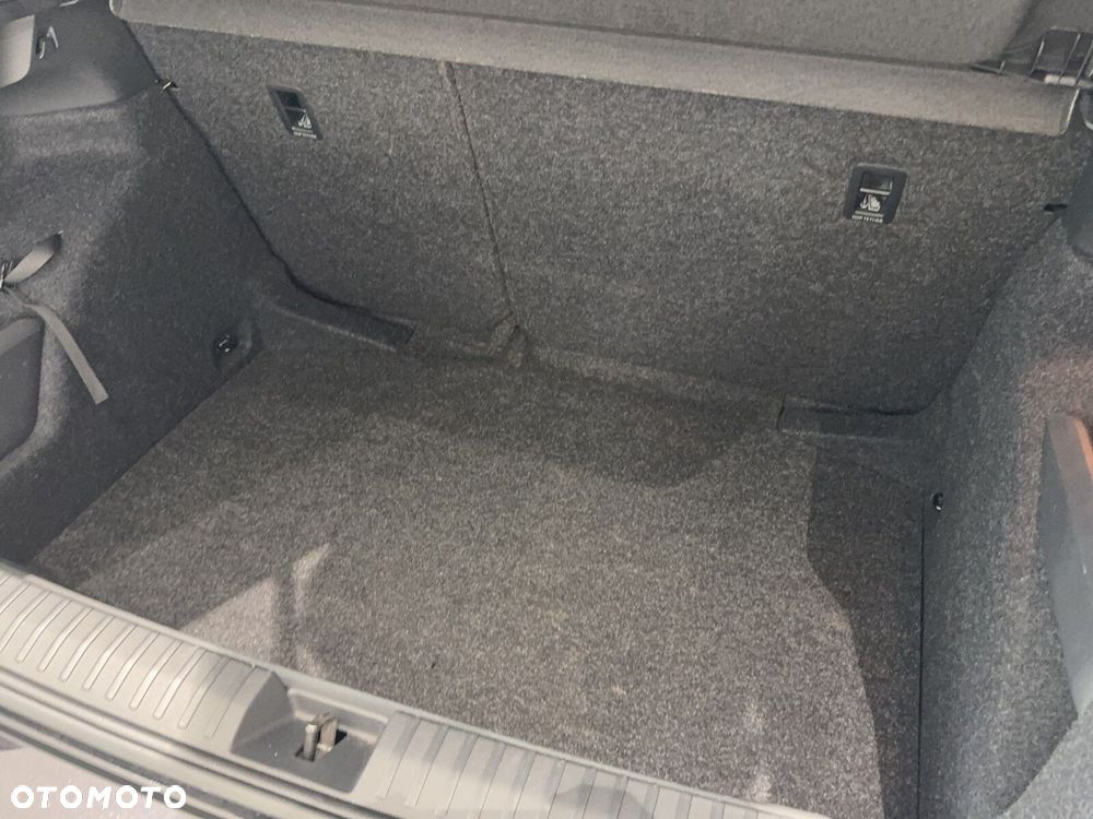 Skoda Kamiq 1.0 TSI Essence - 35