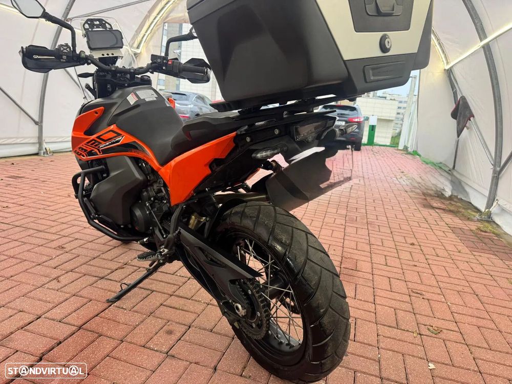 KTM 890 - 14