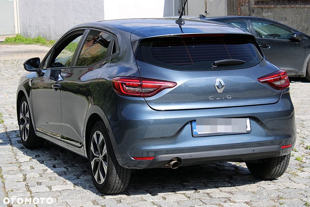 Renault Clio - 8
