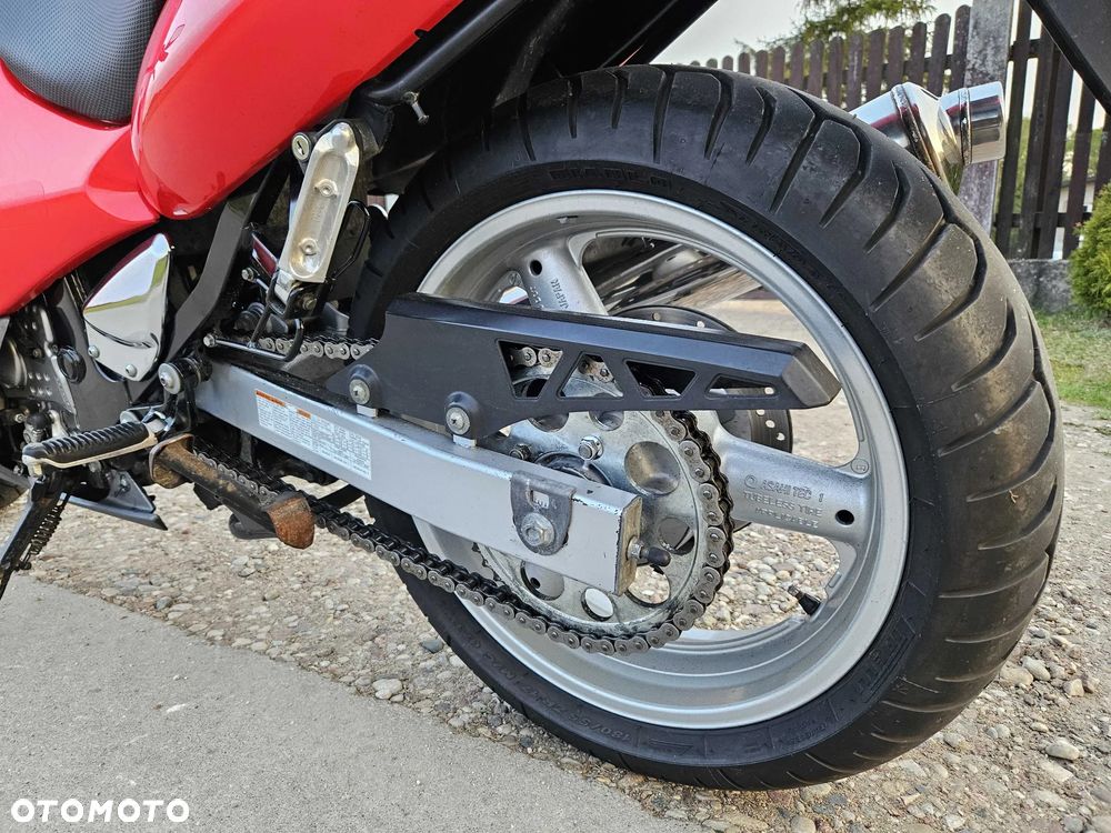 Suzuki GSX - 12