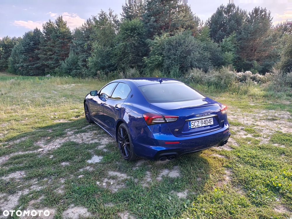 Maserati Ghibli Modena S Q4 - 12