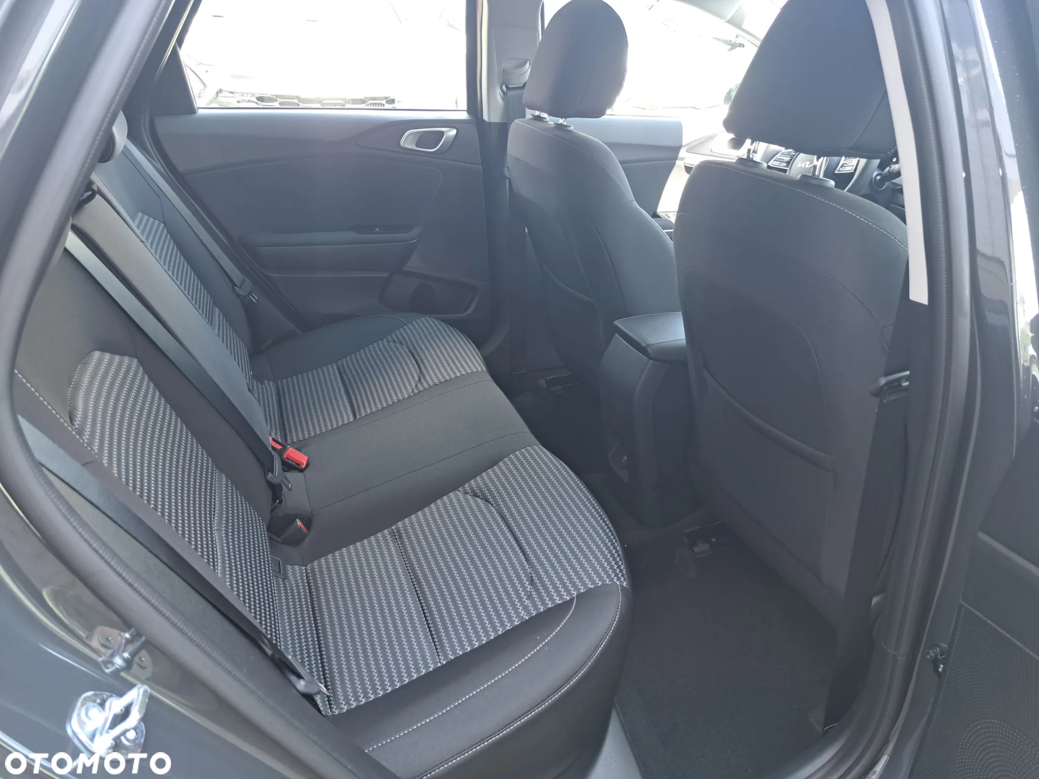 Kia Ceed 1.5 T-GDI M - 19