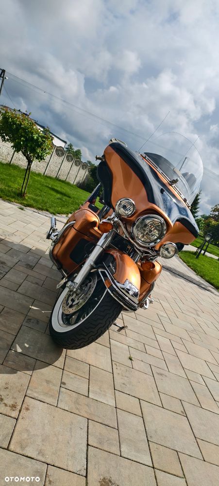 Harley-Davidson FLHTCU Ultra - 2