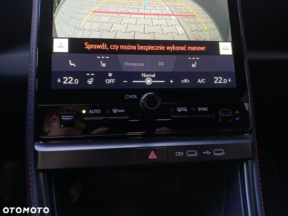 Lexus LBX 1.5 Hybrid Emotion - 19