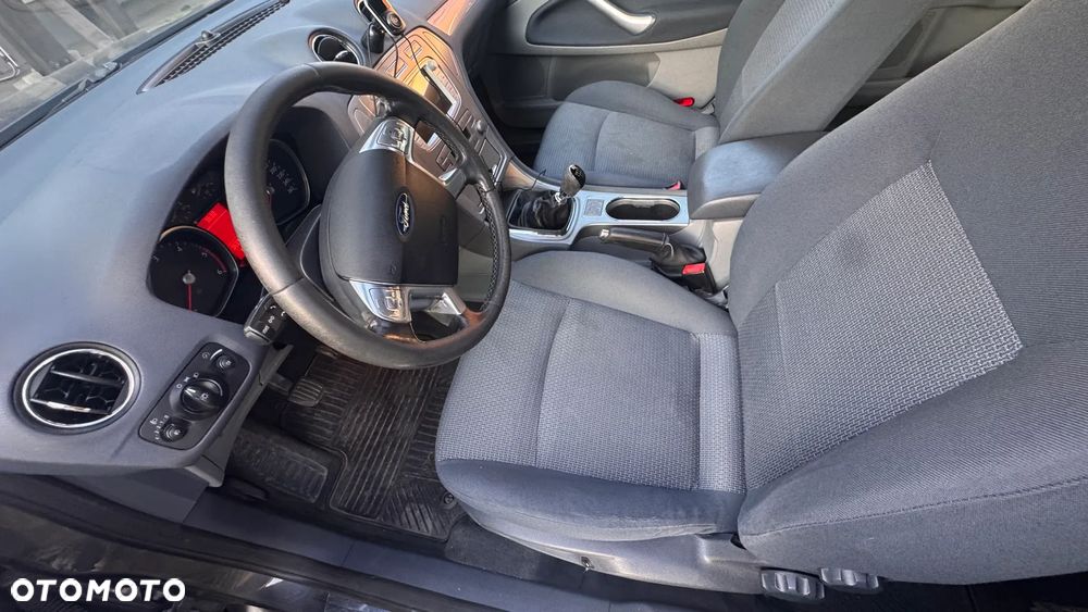 Ford Mondeo 2.0 TDCi Gold X - 6