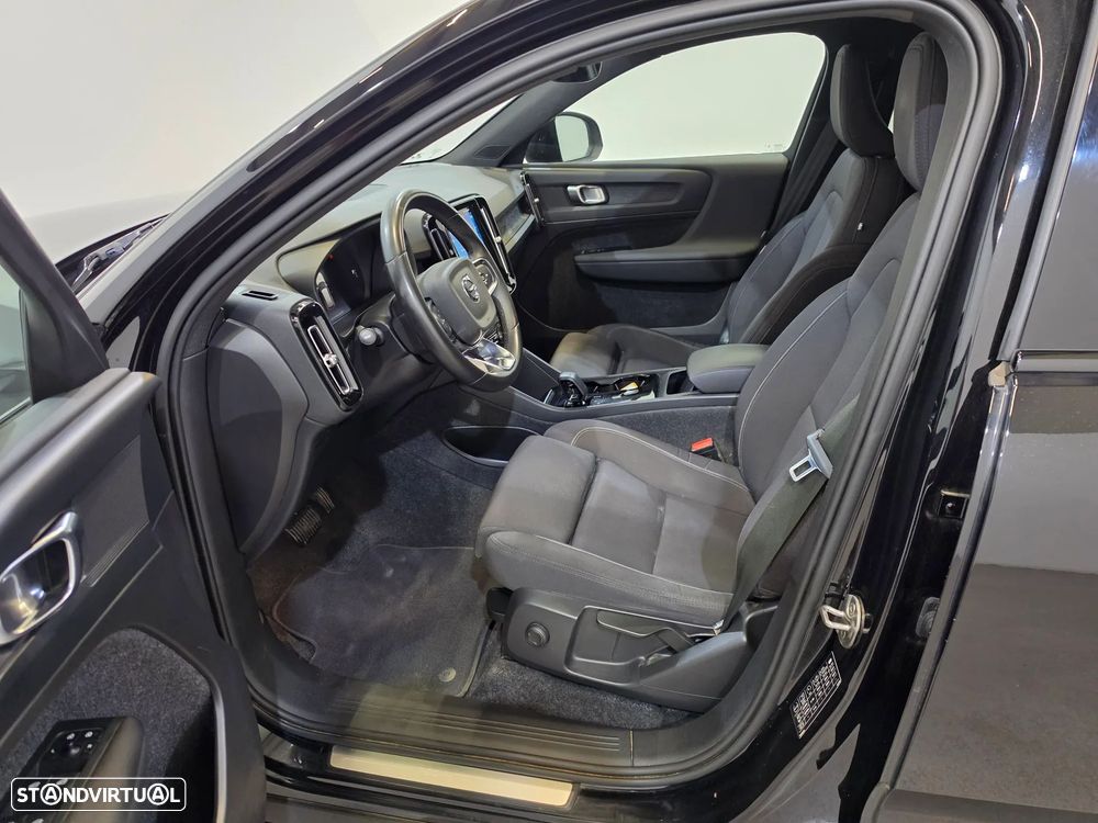 Volvo XC 40 Recharge Core - 3