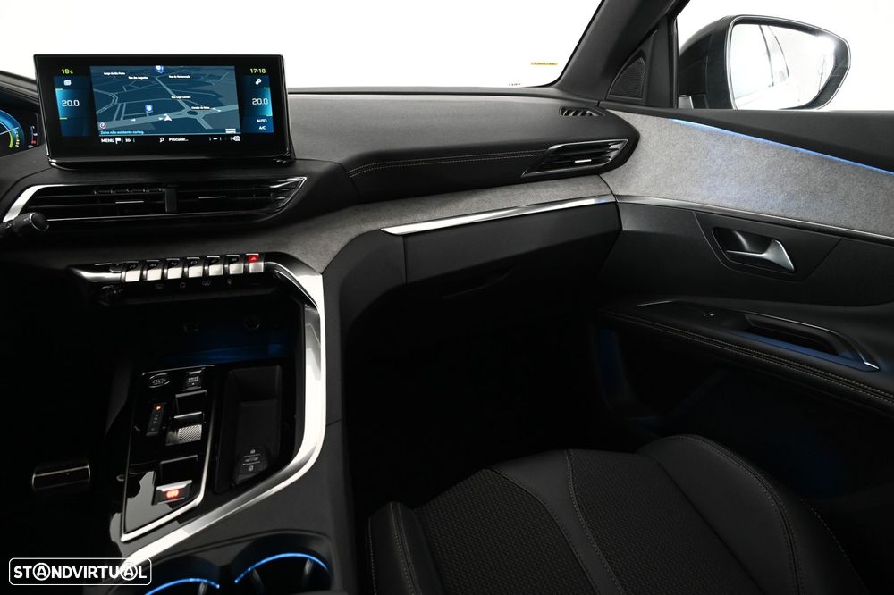 Peugeot 3008 1.6 Hybrid GT Pack e-EAT8 - 29