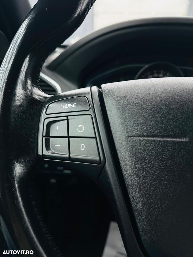 Volvo XC 60 D3 Geartronic Kinetic - 29