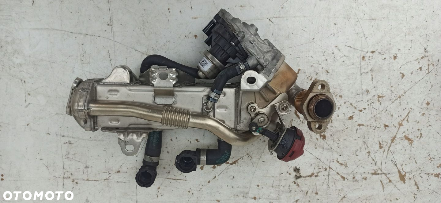 BMW G01 G02 G30 G11 3.0D CHŁODNICA SPALIN ZAWÓR EGR 8570655 11 8513132 - 2