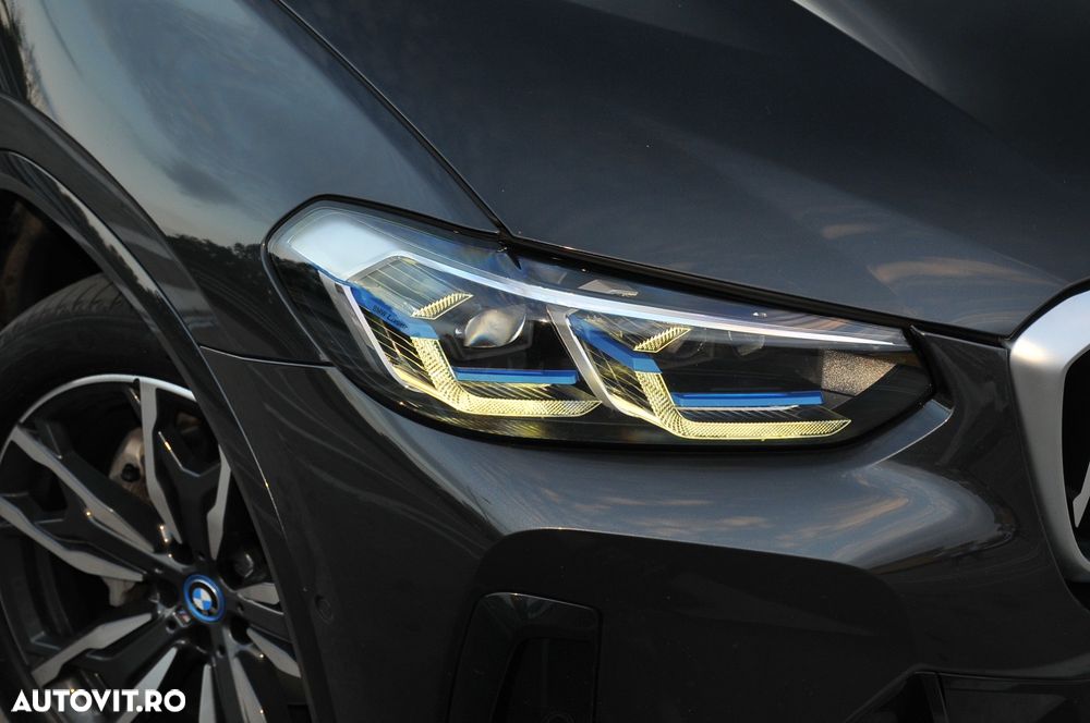 BMW X3 xDrive30e AT PHEV - 32