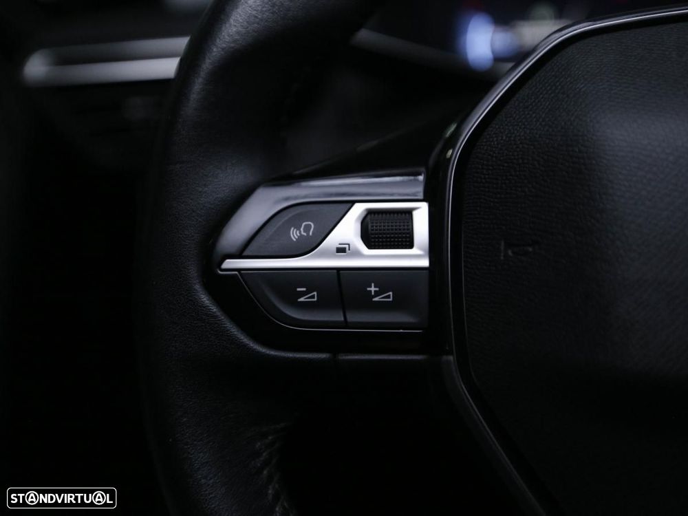 Peugeot e-208 50 kWh Allure Pack - 16