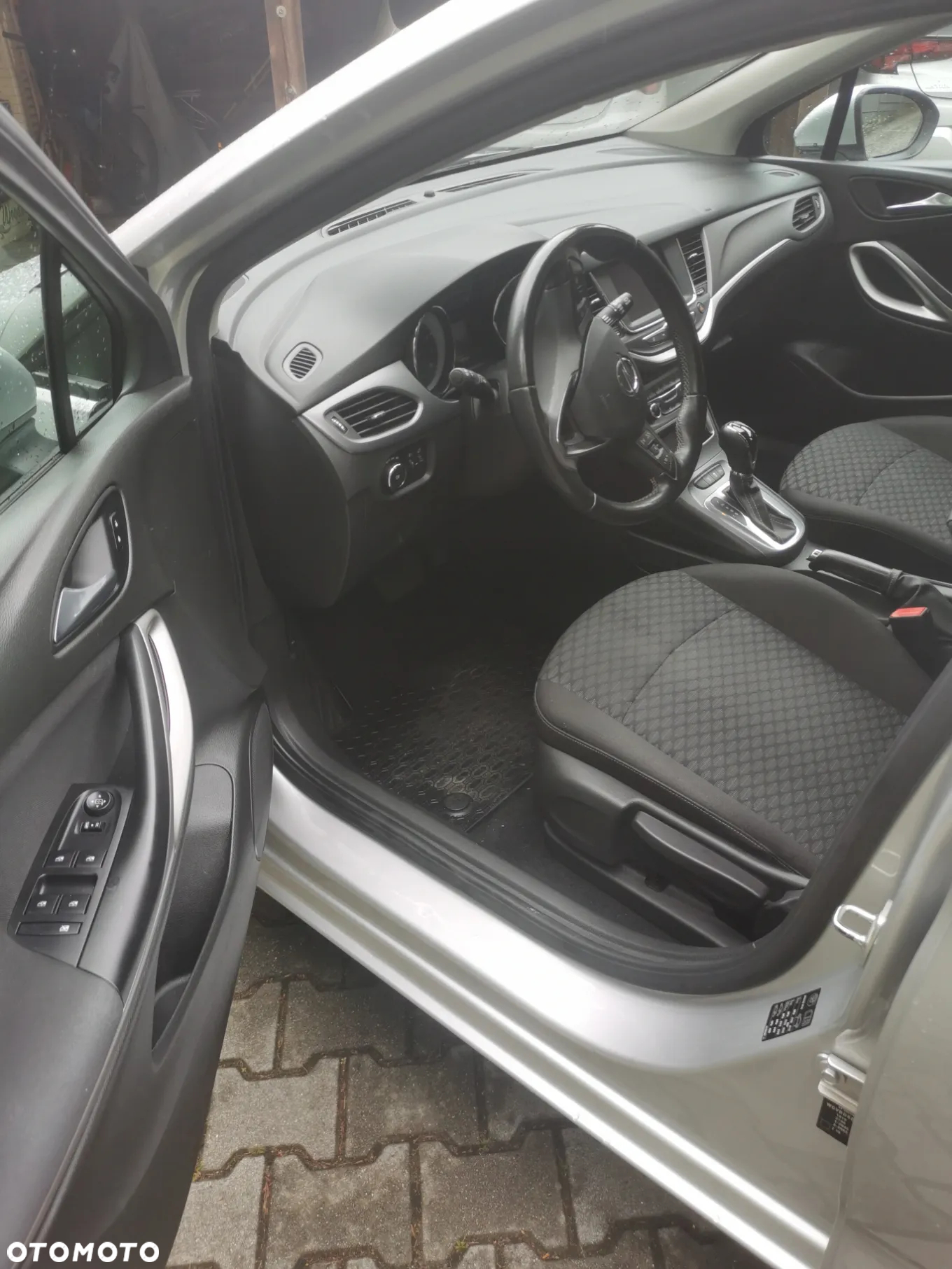 Opel Astra V 1.4 T Edition S&S - 8
