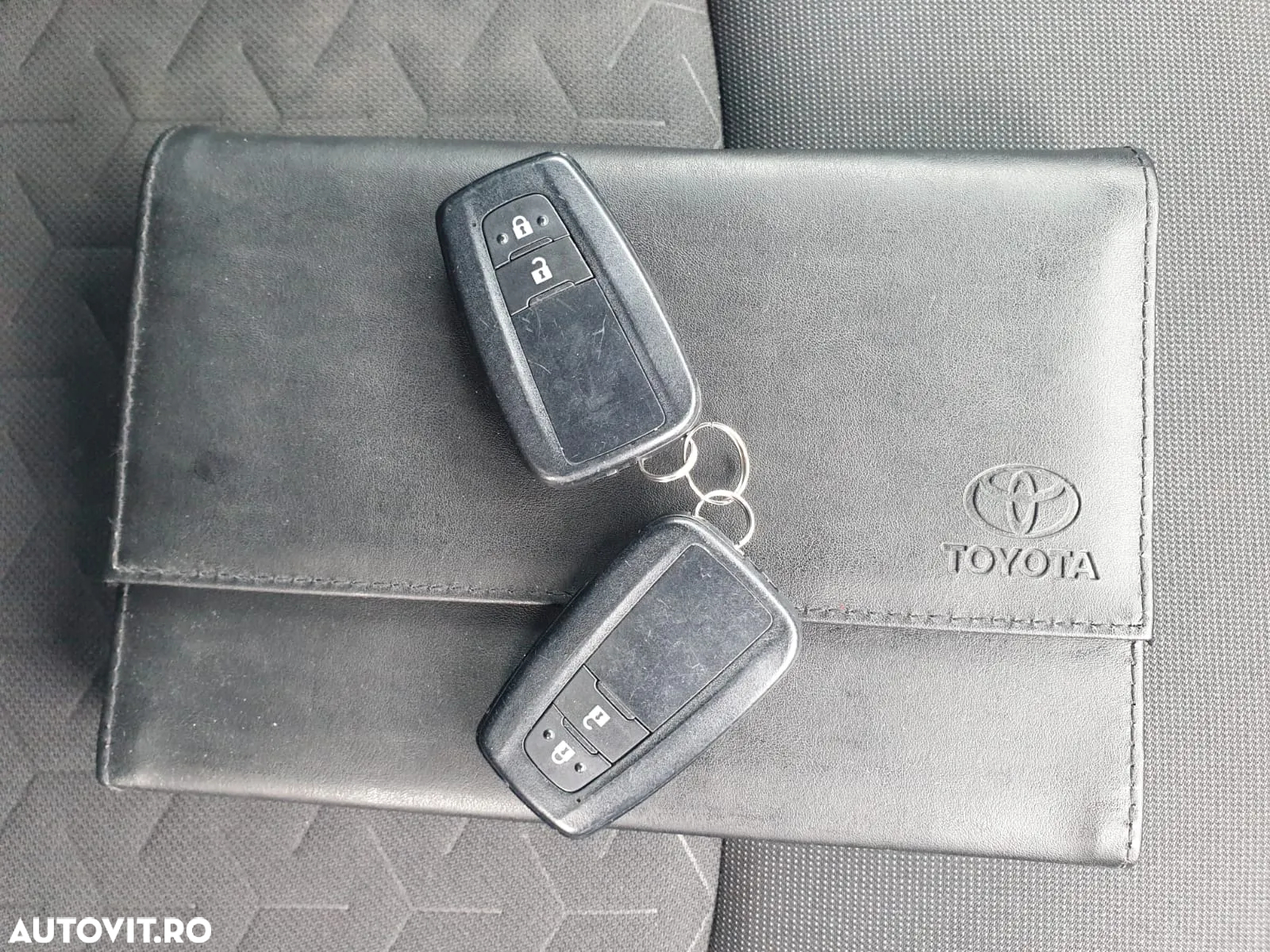 Toyota Corolla 1.8 HSD Dynamic - 37