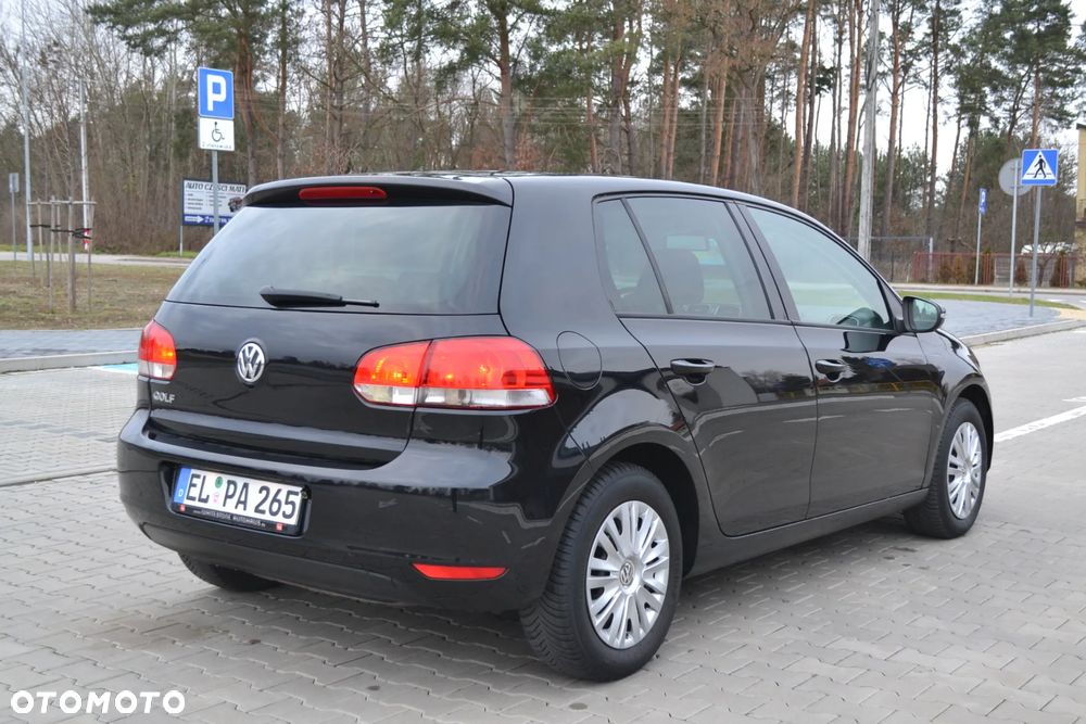 Volkswagen Golf - 2