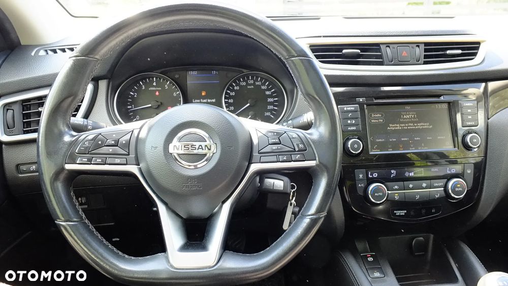 Nissan Qashqai 1.3 DIG-T N-Connecta - 26