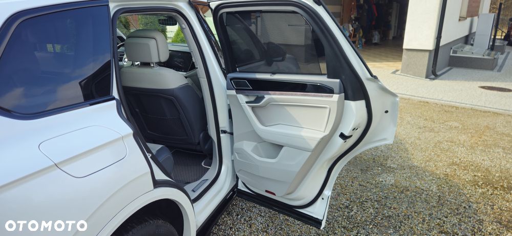 Volkswagen Touareg 4.0 V8 TDI SCR 4Mot R-Line - 17