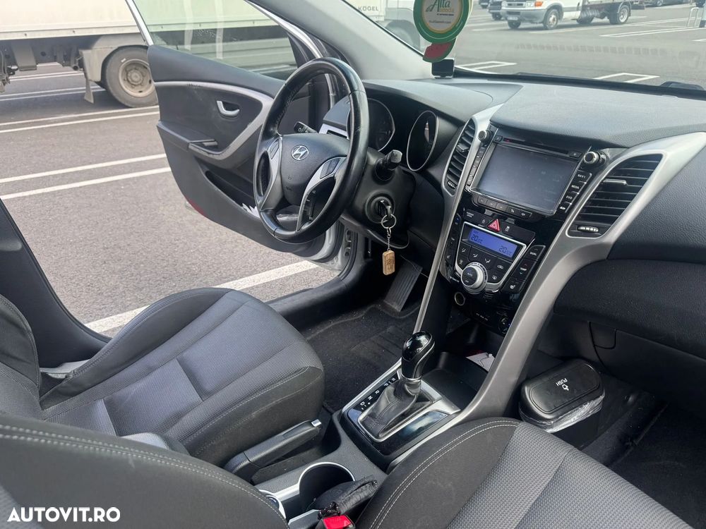 Hyundai i30 1.6 GDI Aut. Highway Heat+ - 6