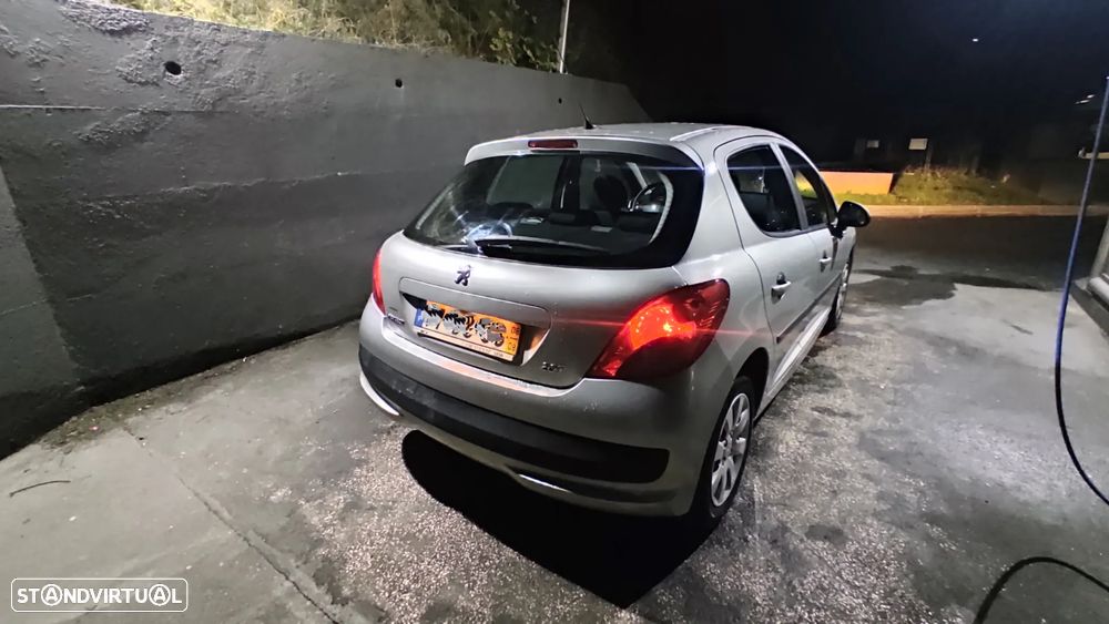 Peugeot 207 1.4 HDi Trendy - 7