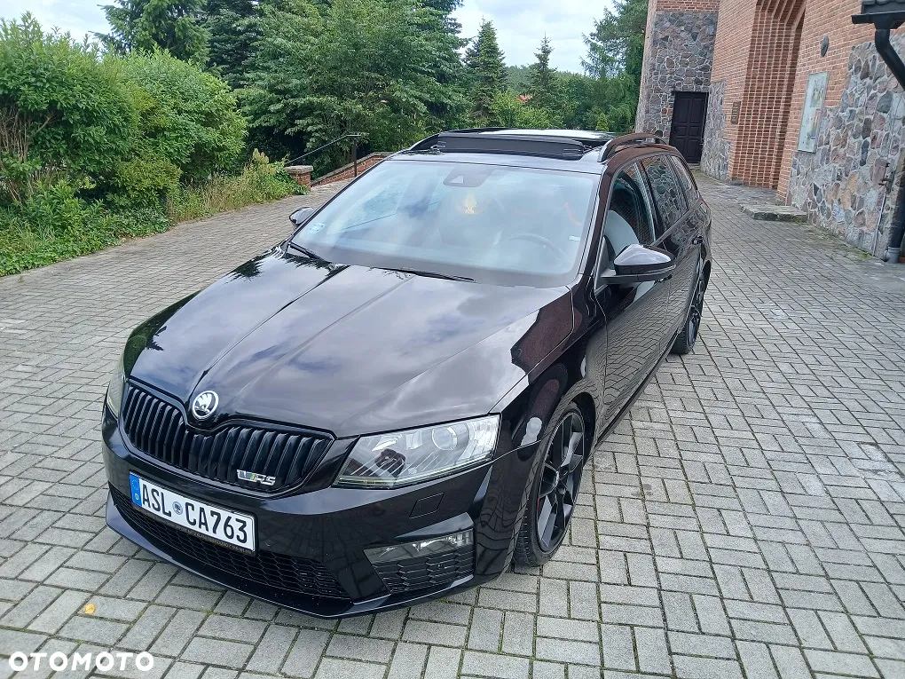 Skoda Octavia Combi 2.0 TDI DSG RS - 26