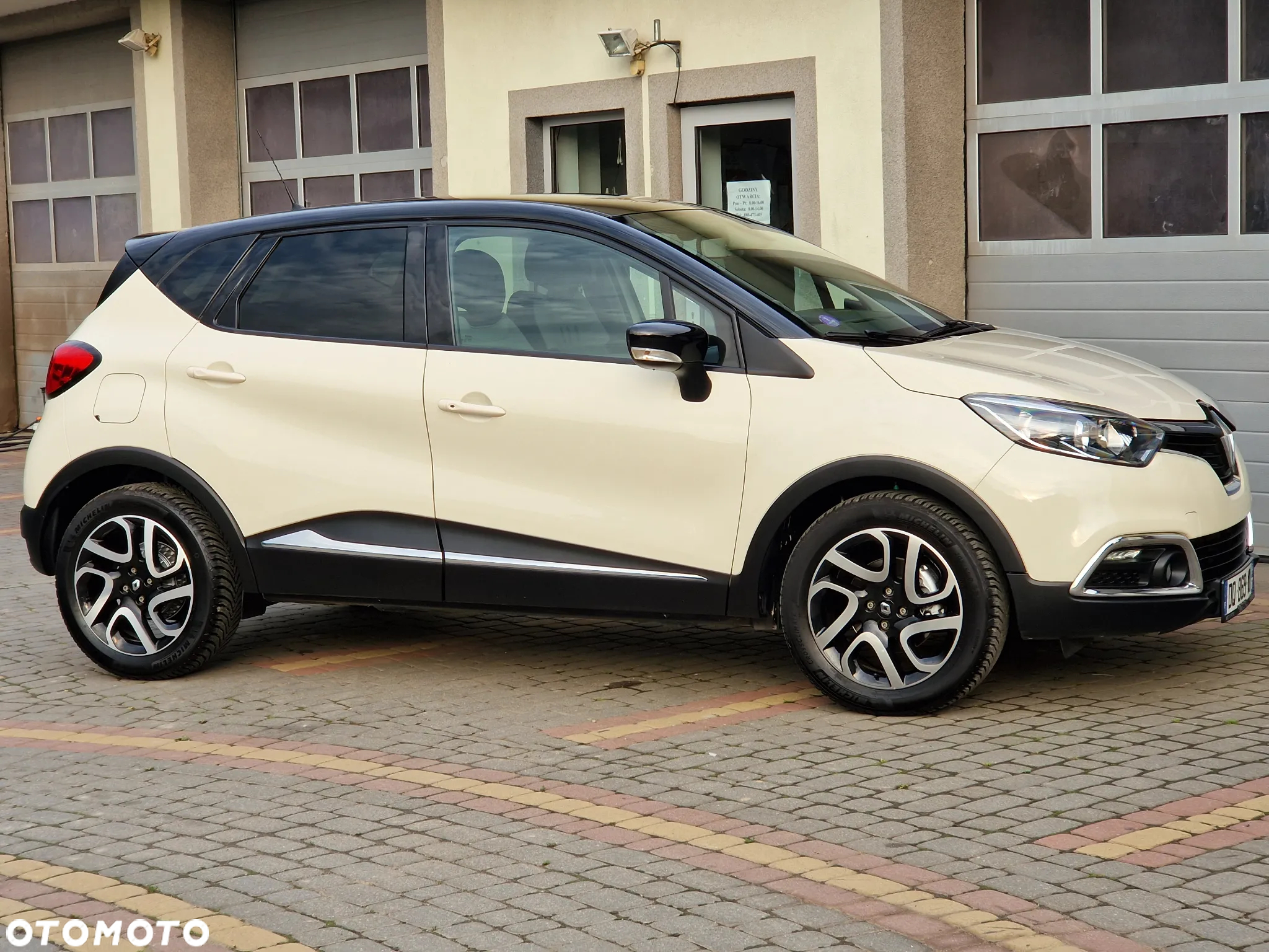 Renault Captur 1.2 TCe Intens EDC - 11