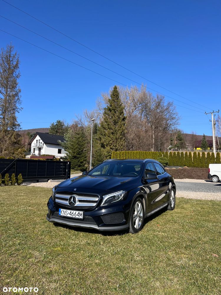 Mercedes-Benz GLA 180 7G-DCT AMG Line - 1