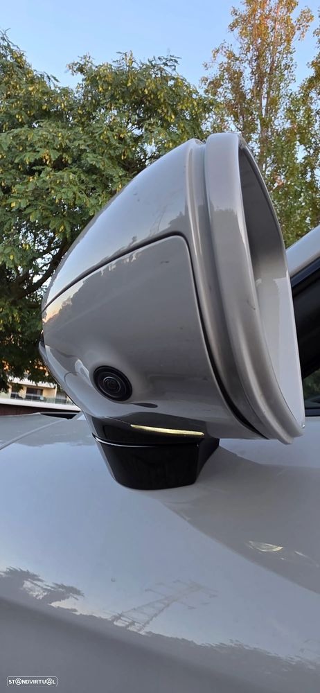 Porsche Taycan Cross Turismo 4 - 22