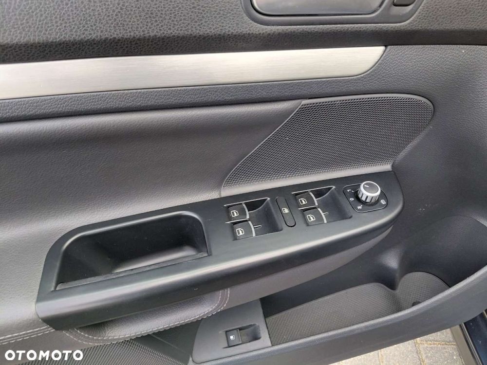 Volkswagen Golf - 11