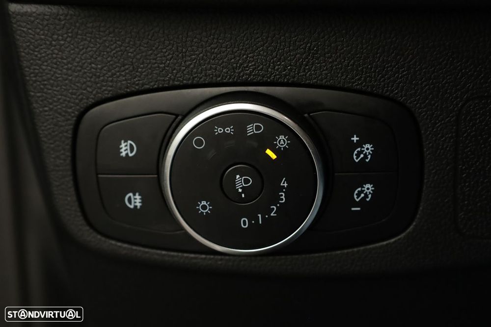Ford Focus 1.0 EcoBoost MHEV ST-Line X - 17