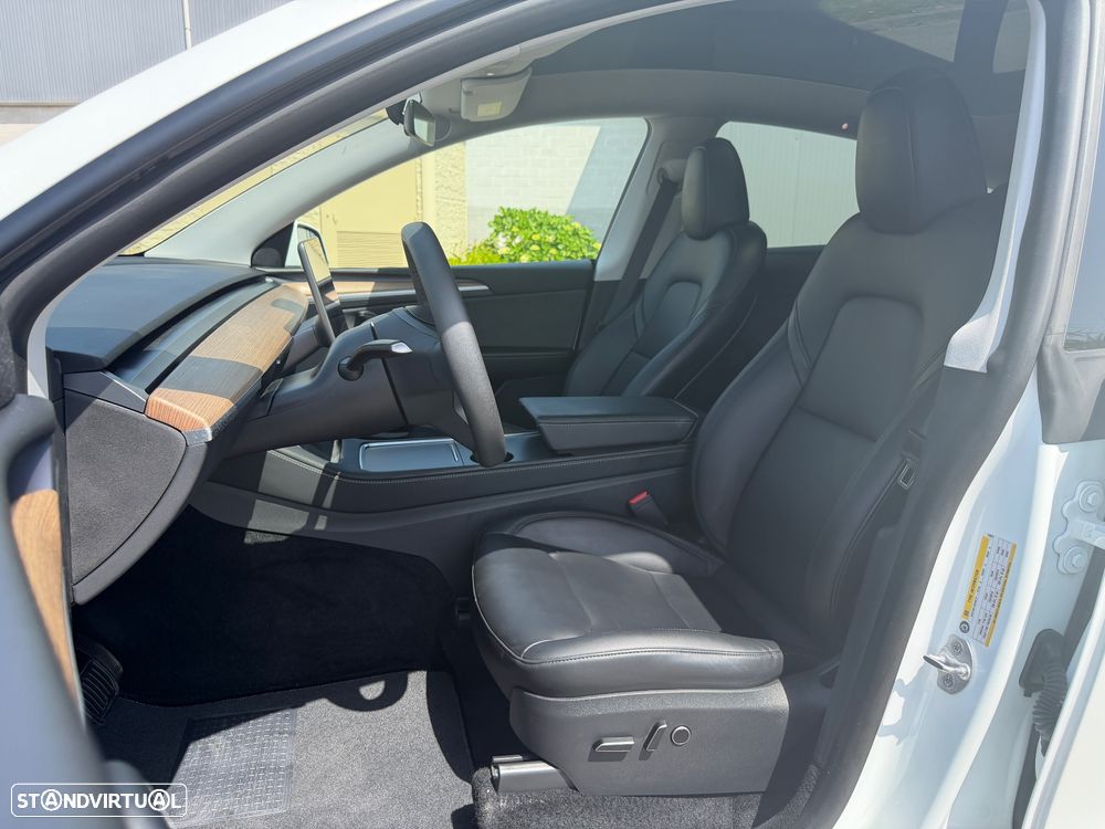 Tesla Model Y Tração Traseira - 25