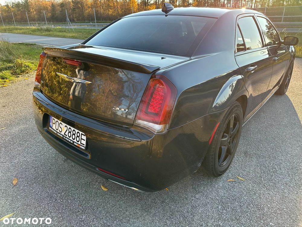 Chrysler 300s - 14
