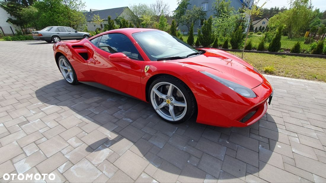 Ferrari 488 - 3
