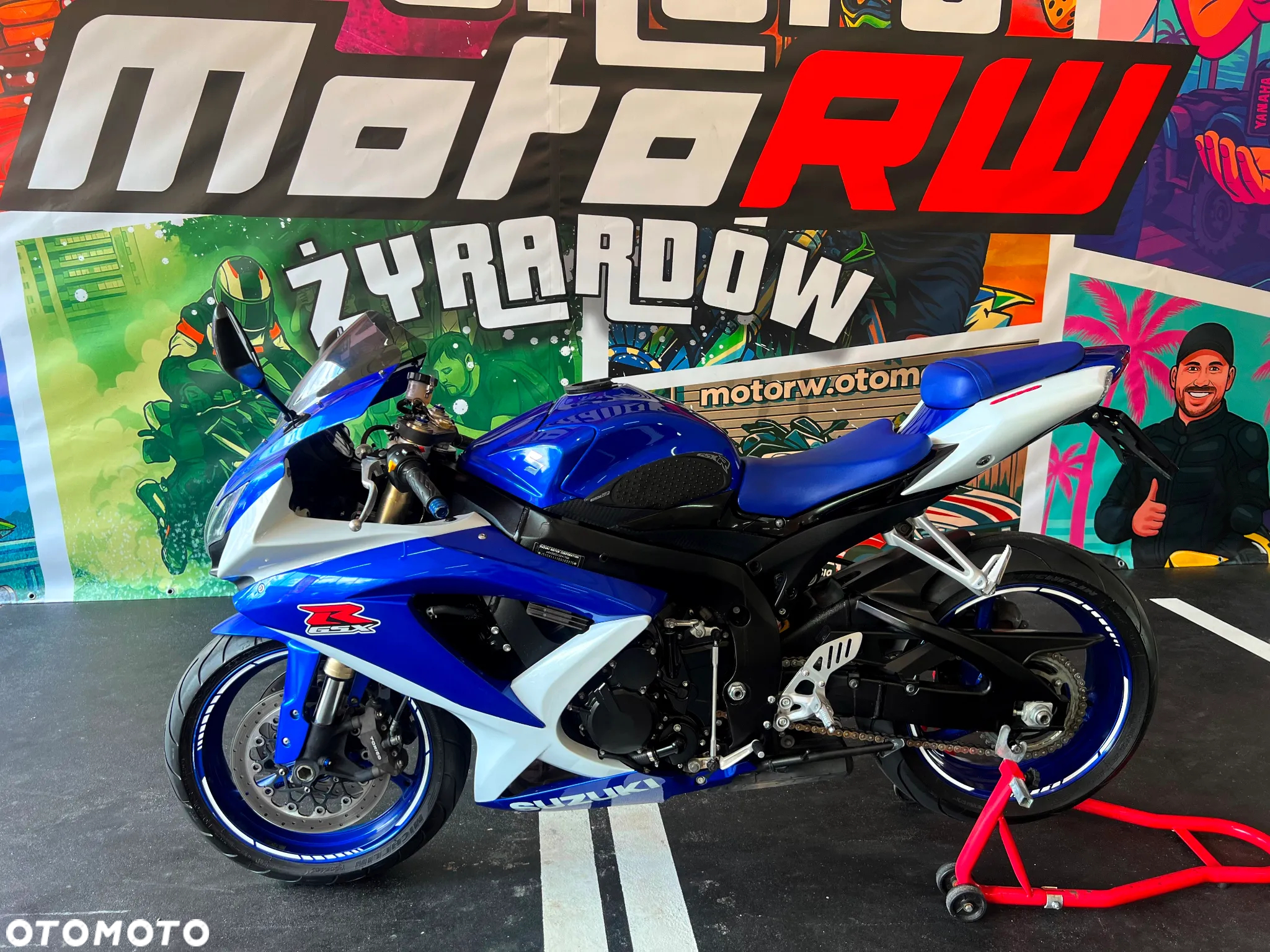 Suzuki GSX-R - 4