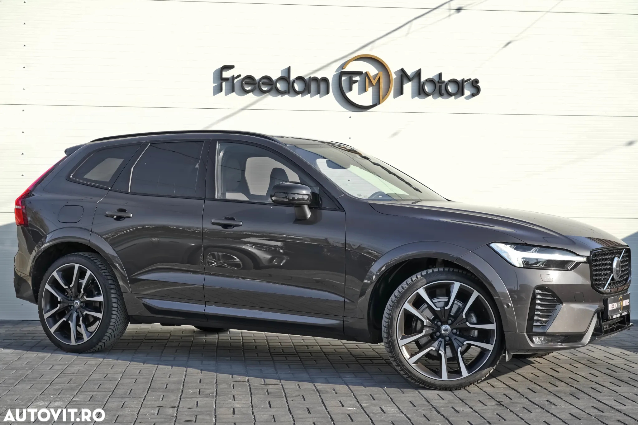 Volvo XC 60 B5 MHEV AT8 AWD R-Design - 5