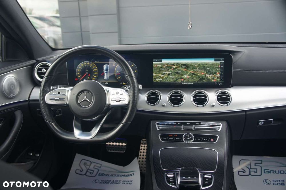 Mercedes-Benz Klasa E - 9