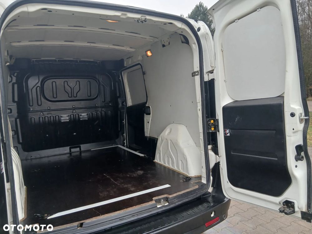 Opel COMBO - 15