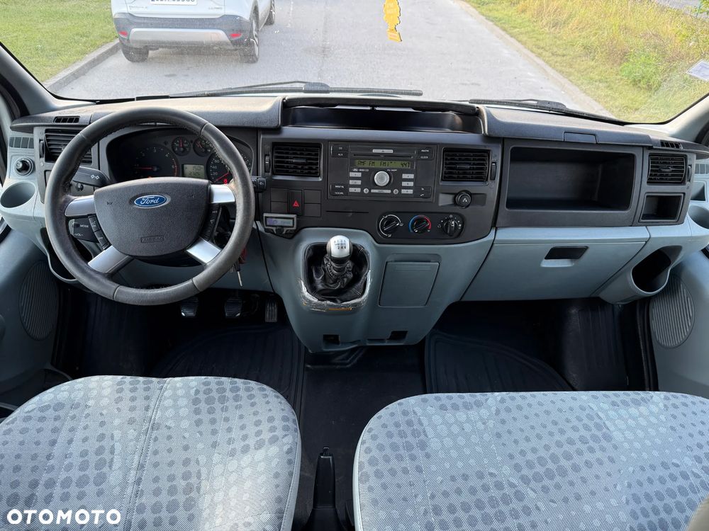 Ford Transit - 19