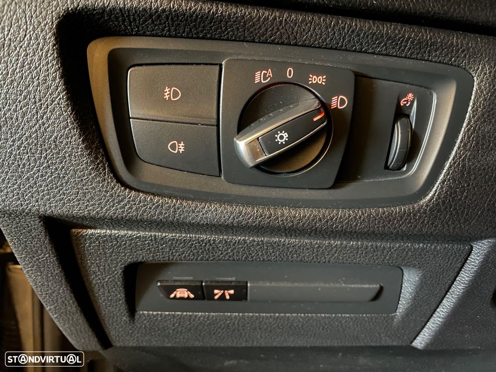 BMW 118 d Pack M Auto - 15