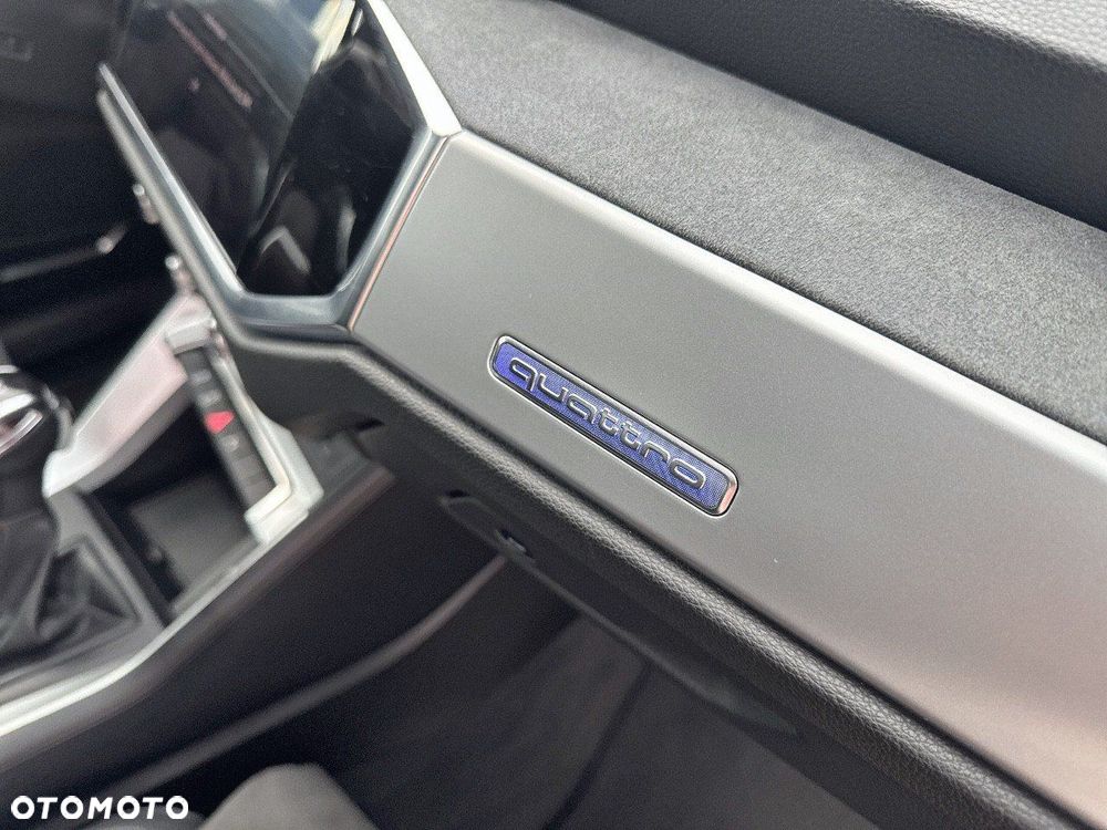 Audi Q3 40 TFSI Quattro S-Line S tronic - 22