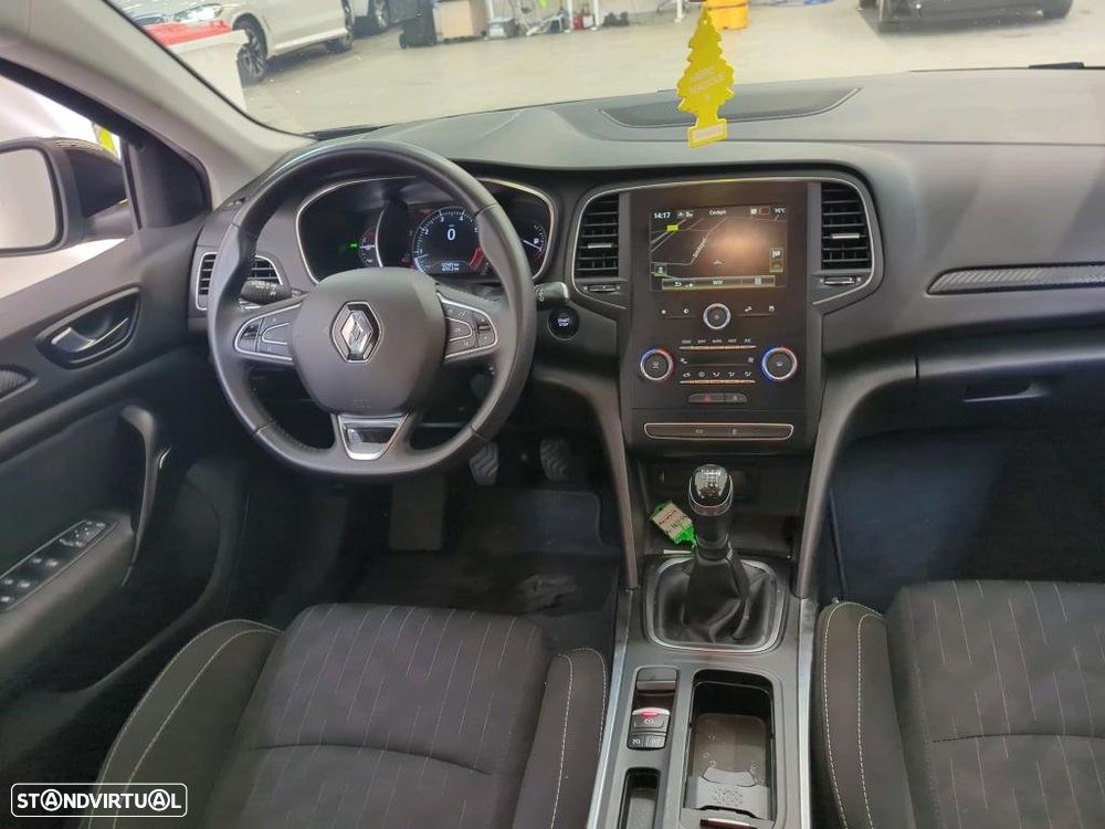 Renault Mégane Sport Tourer TCe 115 GPF LIMITED — fotografia 5