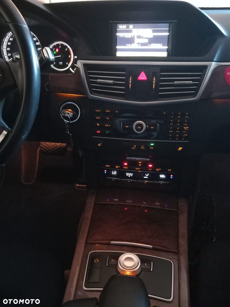 Mercedes-Benz Klasa E 200 BlueTEC 7G-TRONIC Elegance - 18