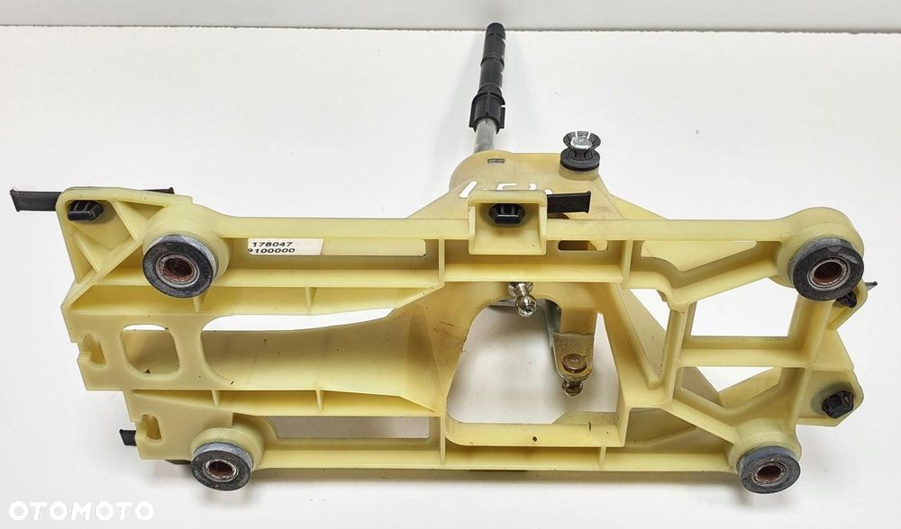 WYBIERAK BIEGÓW SMART FORFOUR 454 1.5 T MN178047 - 2