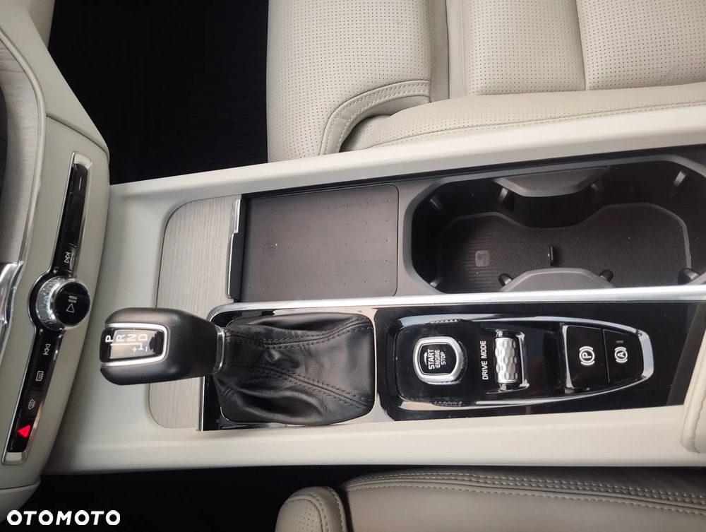 Volvo XC 60 T5 AWD Inscription - 17