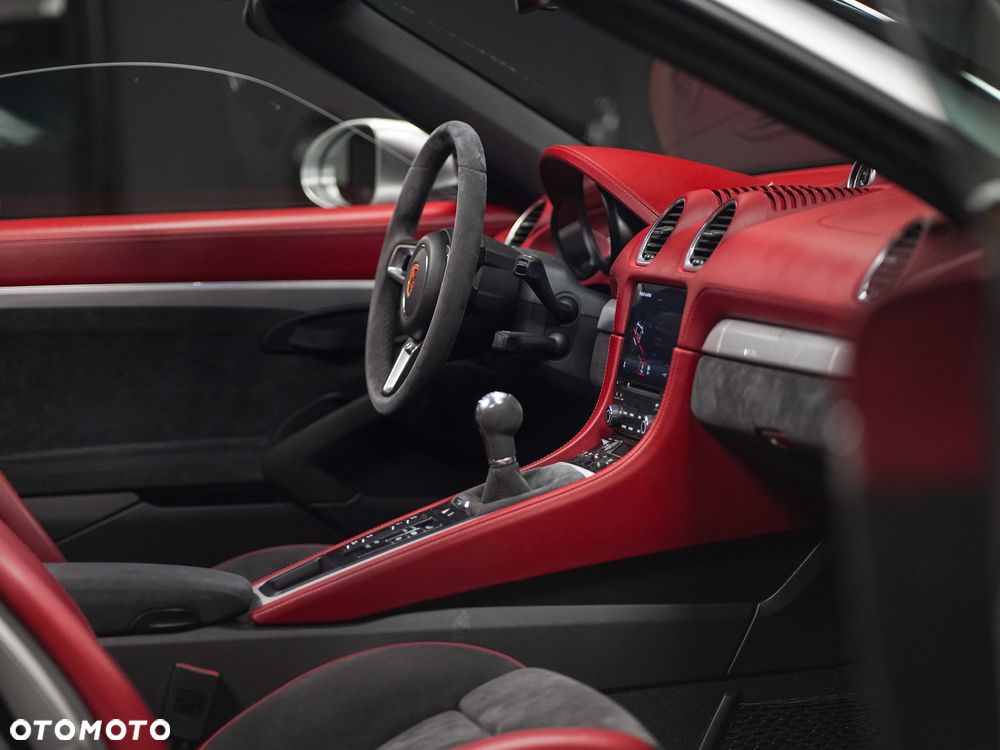 Porsche 718 Boxster Spyder - 29