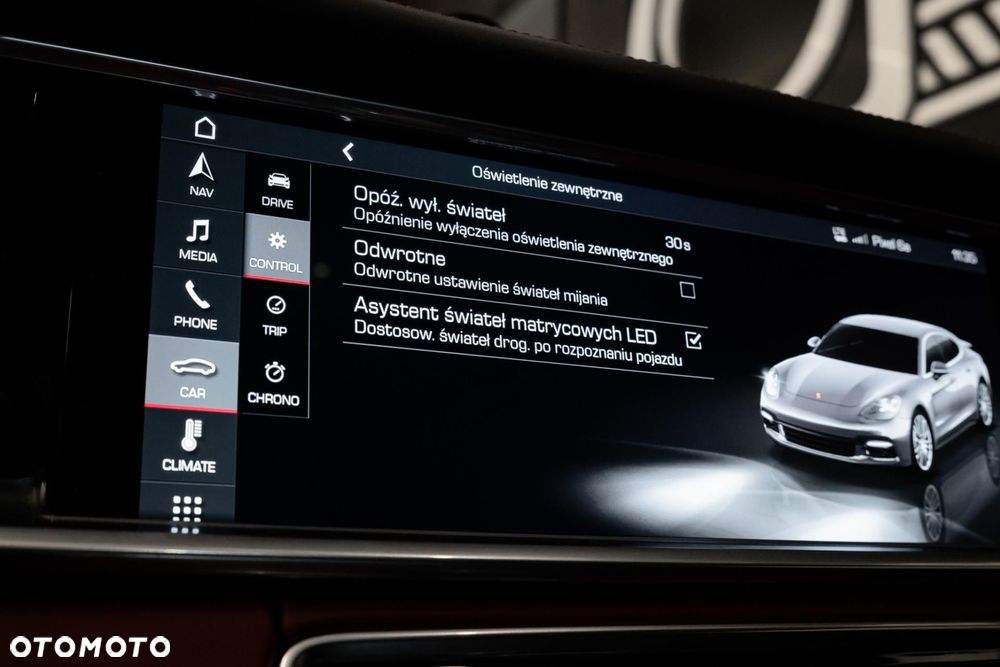 Porsche Panamera 4 E-Hybrid - 25