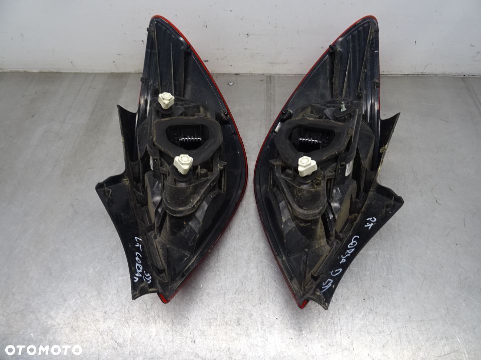 OPEL CORSA D HB 5D 06-10 1.2B LAMPA TYLNA TYŁ PRAWA - 4
