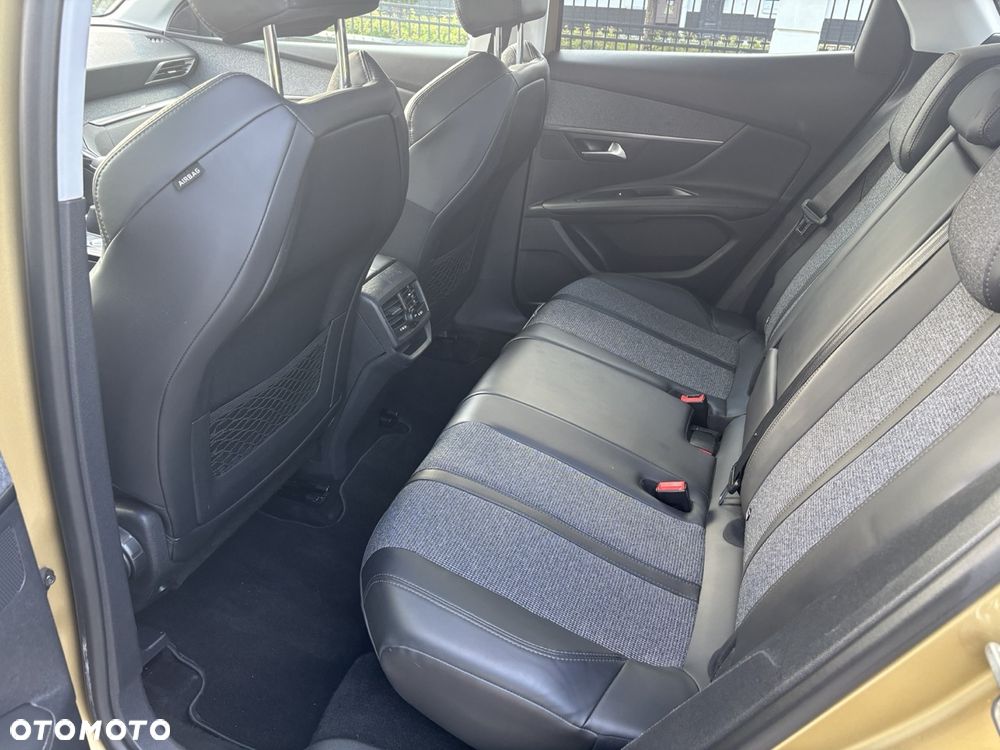 Peugeot 3008 1.6 BlueHDi Style S&S - 9